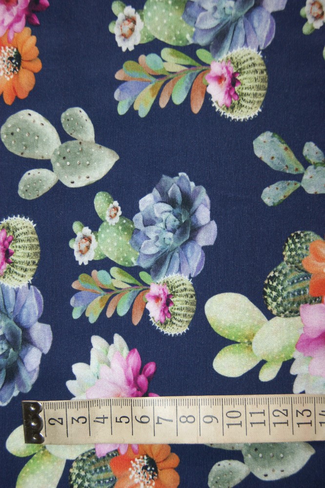  BW-Jersey dunkelblau Blumen & Kakteen bunt