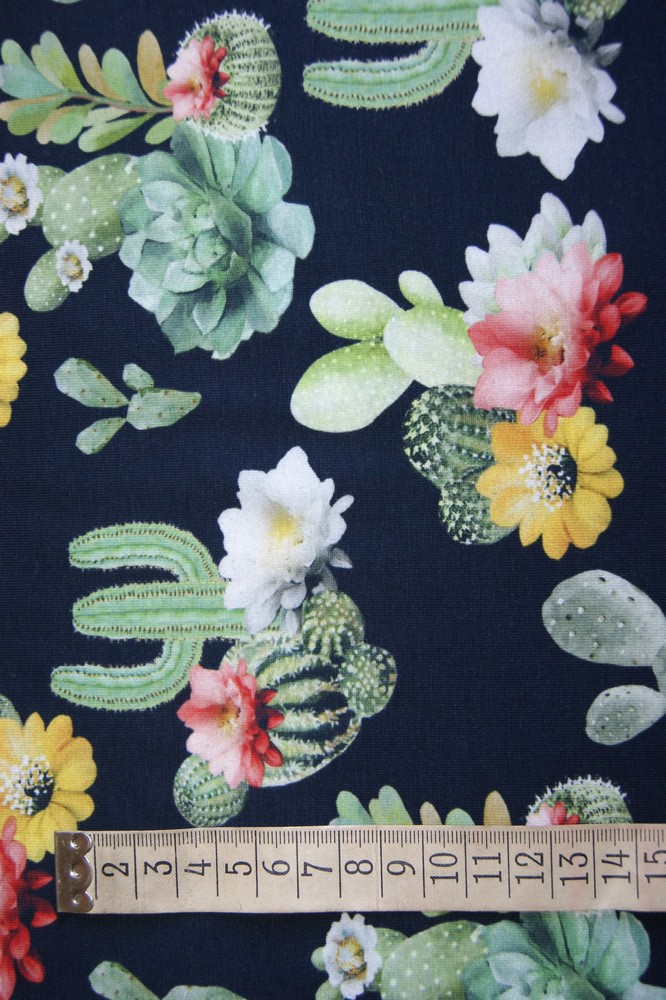  BW-Jersey schwarz Blumen & Kakteen bunt